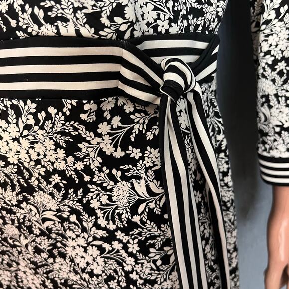 Talbots Black White Faux Wrap Knit Dress Large Striped Belt/Cuffs Slinky Stretch - Picture 3 of 6